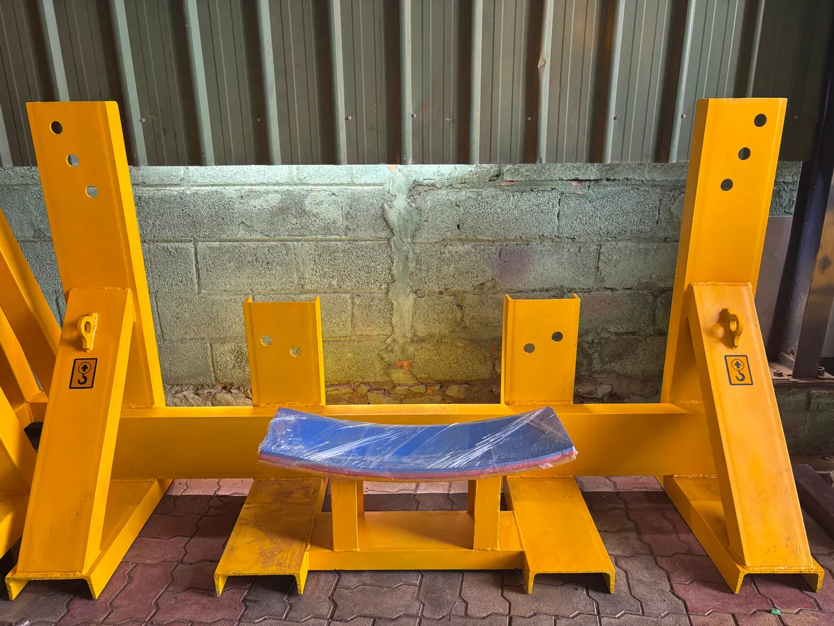 Blade Storage Stand